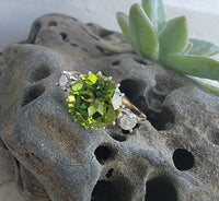 14k gold vintage Peridot & Diamond Ring