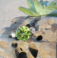 14k gold vintage Peridot & Diamond Ring