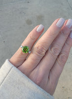 14k gold vintage Peridot & Diamond Ring