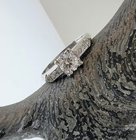 14k white gold estate diamond engagement arrow ring