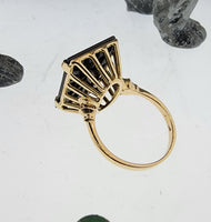 18k gold large garnet ring - 16.95ct