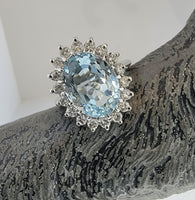 14k white gold oval aquamarine & diamond estate ring