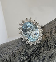 14k white gold oval aquamarine & diamond estate ring
