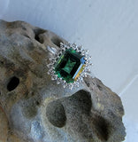 18k white gold Green Tourmaline & Diamond estate ring