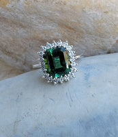 18k white gold Green Tourmaline & Diamond estate ring