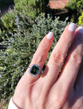 18k white gold Green Tourmaline & Diamond estate ring