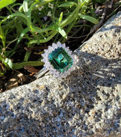 18k white gold Green Tourmaline & Diamond estate ring