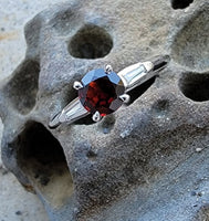 14k gold Garnet & baguette Diamond estate Ring