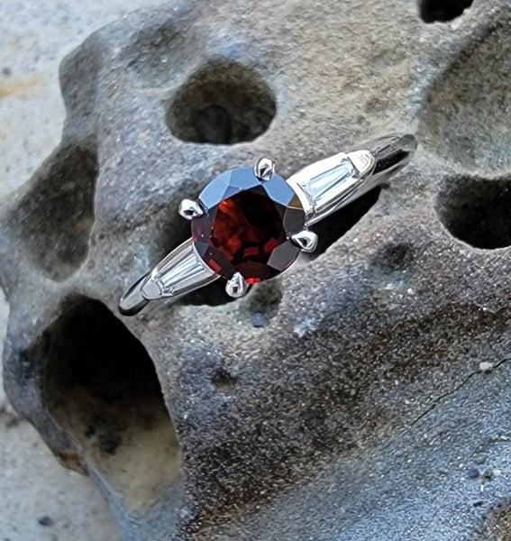 14k gold Garnet & baguette Diamond estate Ring