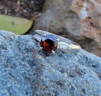 14k gold Garnet & baguette Diamond estate Ring