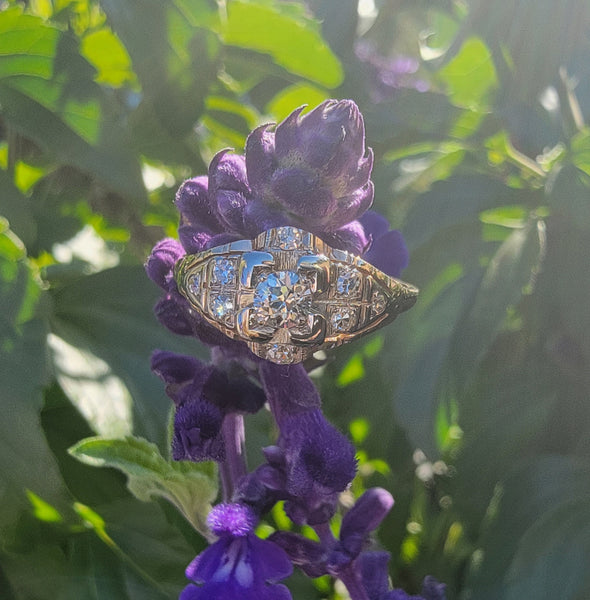 14k gold two tone 9 diamond estate Deco c.1930's ring