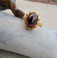 14k gold cabochon garnet estate ring