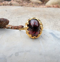 14k gold cabochon garnet estate ring