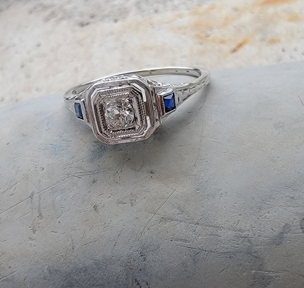 18k white gold vintage Art Deco Diamond & Sapphire filigree Ring