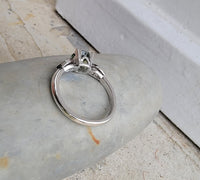 platinum green sapphire & diamond estate ring