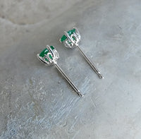 14k white gold Emerald stud earrings