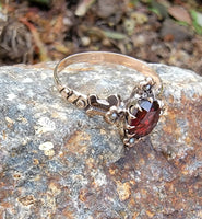 10k gold Victorian pearl & garnet ring