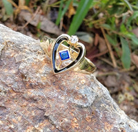 10k gold created sapphire & enamel HEART estate vintage ring band