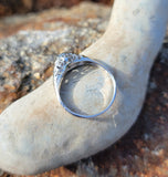 18k white gold c.1920's heart filigree diamond ring