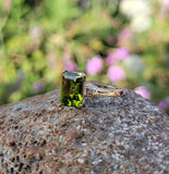 10k gold vintage Peridot Ring