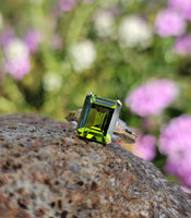 10k gold vintage Peridot Ring