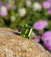 10k gold vintage Peridot Ring