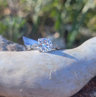 18k white gold estate diamond engagement ring -  apx 1.40ct tw