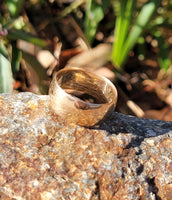18k yellow gold 8mm estate band -size 7.5