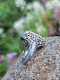 14k white gold c.1920's filigree Deco amethyst & seed pearl ring