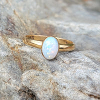 18k yellow gold opal estate ring