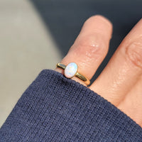 18k yellow gold opal estate ring