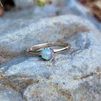 10k yellow gold opal estate solitaire ring