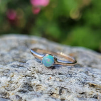 10k yellow gold opal estate solitaire ring