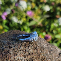 18k gold white gold c.1920's filigree 3 diamond ring