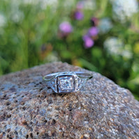 14k gold white gold c.1920's filigree diamond ring - apx .14ct