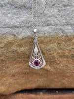 14k white gold c.1920's filigree garnet pendant necklace