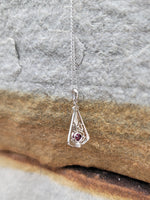 14k white gold c.1920's filigree garnet pendant necklace