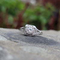 18k gold white gold c.1920's filigree diamond ring - apx .25ct