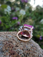 10k gd created Pink stone estate cocktail ring