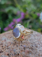 14k yellow gold jelly opal estate ring