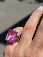 10k gd created Pink stone estate cocktail ring