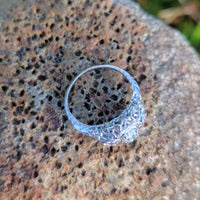18k white gold diamond & pink sapphire heart c.1920's filigree Ring