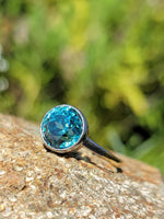 18ct gold two tone blue Zircon bezel estate ring