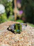 platinum vintage Peridot & Diamond Ring