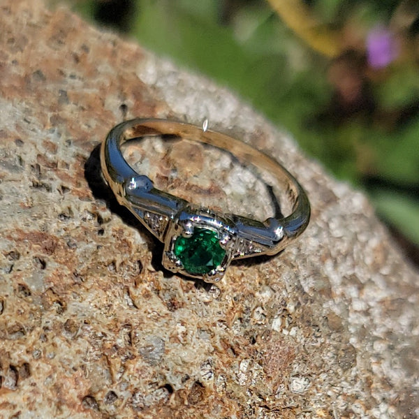 14k gold  two tone Emerald & Diamond estate c.30s ring