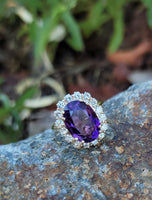 14k yellow gold oval AMETHYST & diamond halo estate cocktail ring