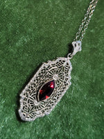 10k white gold c.1920's filigree garnet pendant necklace