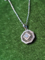 14k white gold Deco c.1920's filigree diamond pendant necklace