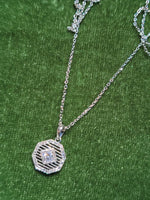 14k white gold Deco c.1920's filigree diamond pendant necklace