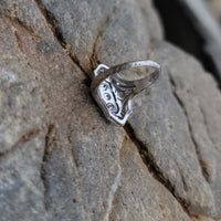 platinum Art Deco c.1920's filigree diamond glove shield ring